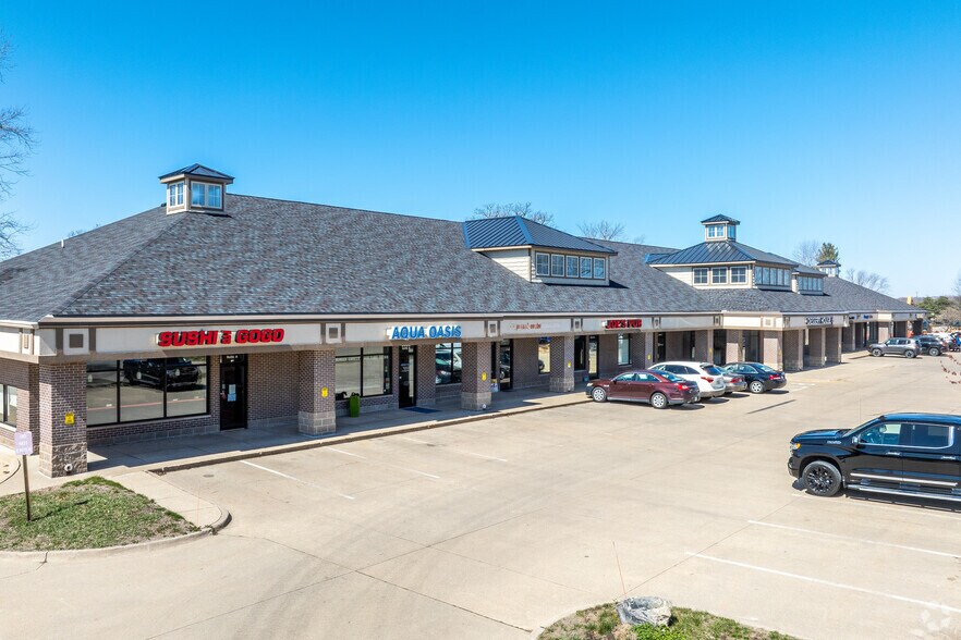 Primary Photo Of 5500 Merle Hay Rd, Johnston Storefront For Sale