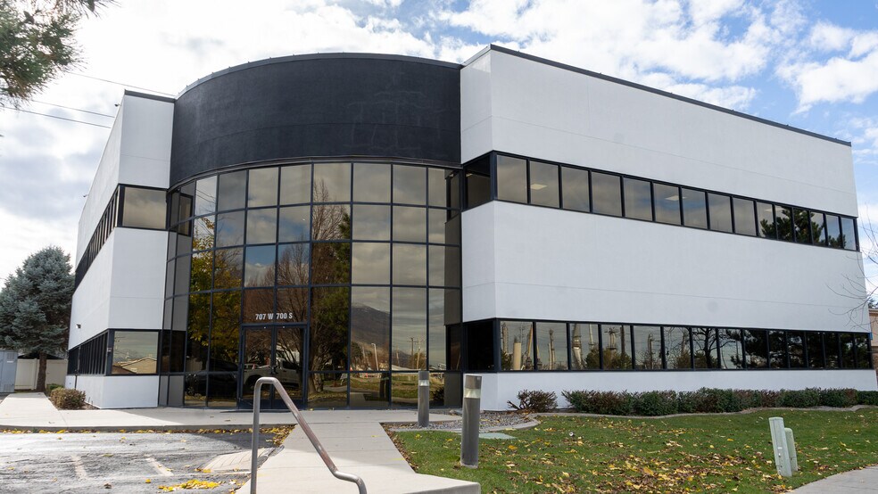 More Photos Of 707 W 700 S, Woods Cross Office For Lease