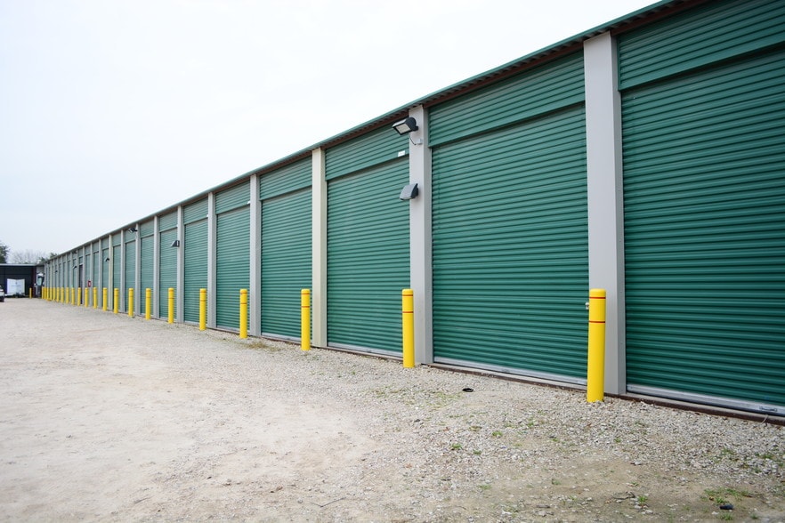 More Photos Of 15500 Voss Rd, Sugar Land Unknown For Sale