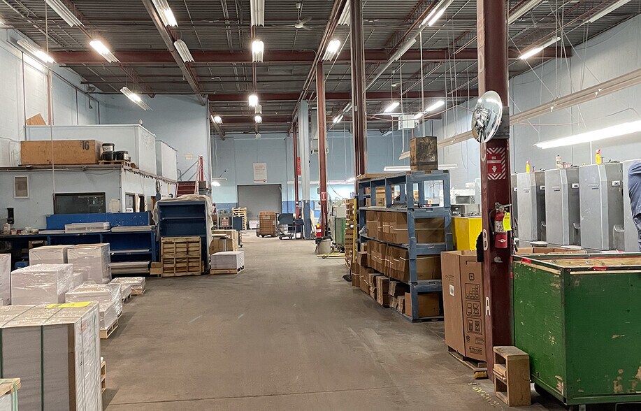 More Photos Of 1700 Church Av, Winnipeg Warehouse For Lease
