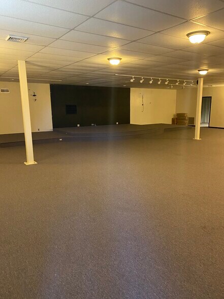 More Photos Of 677 Dawson Dr, Newark Industrial For Lease