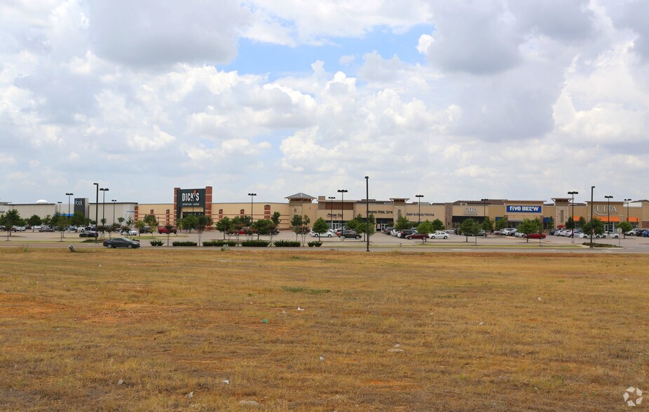 More Photos Of Hwy 121, Euless Unknown For Lease