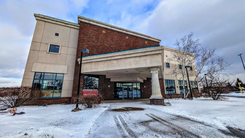 More Photos Of 116 Bangor Mall Blvd, Bangor Freestanding For Sale