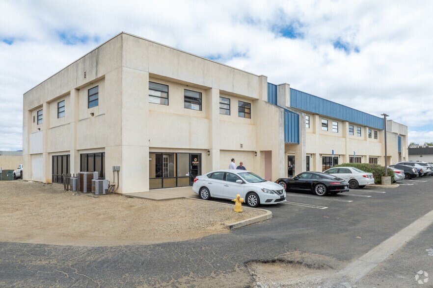 More Photos Of 203-205 W Central Ave, Lompoc Office For Lease