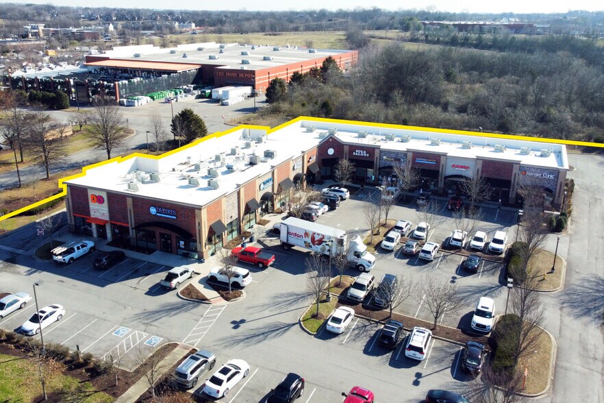 More Photos Of 200-208 Indian Lake Blvd, Hendersonville General Retail For Lease
