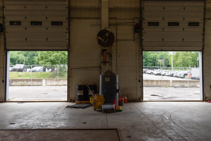 More Photos Of 20001 Euclid Ave, Euclid Warehouse For Lease