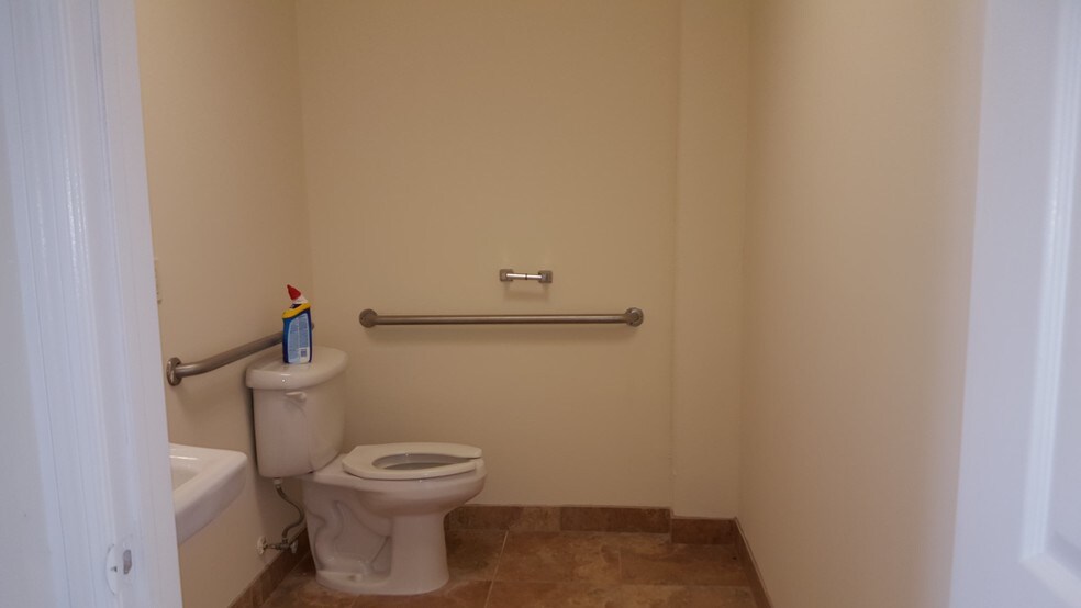 More Photos Of 2755 Vista Pky, West Palm Beach Coworking Space