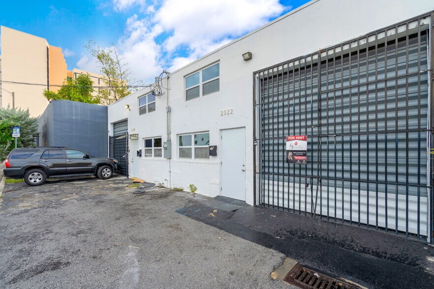 More Photos Of 2320-2326 NW 7th Ct, Miami Warehouse For Lease