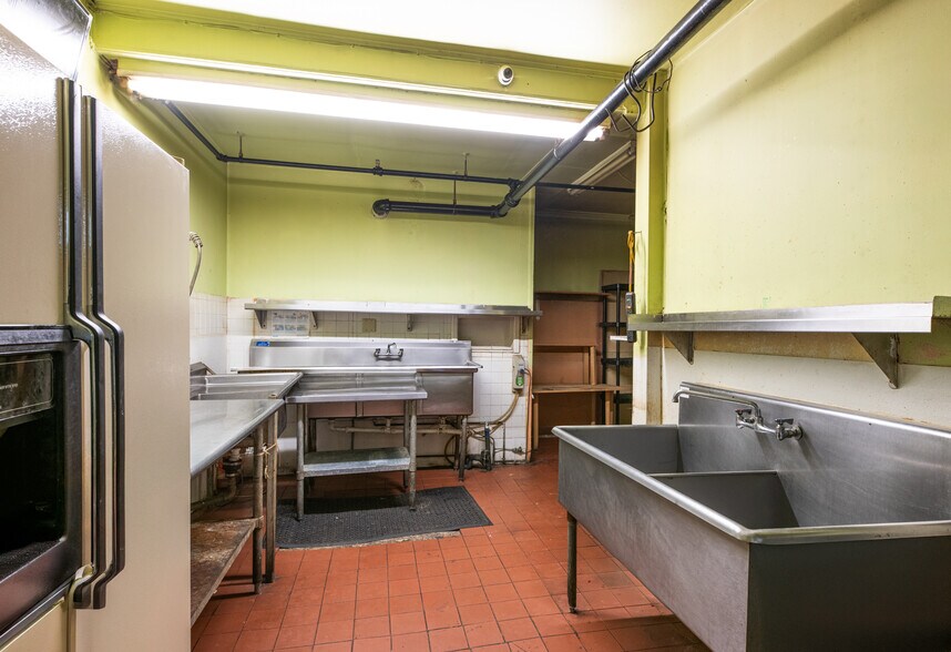 More Photos Of 41 Lafayette Ave, Suffern Restaurant For Sale