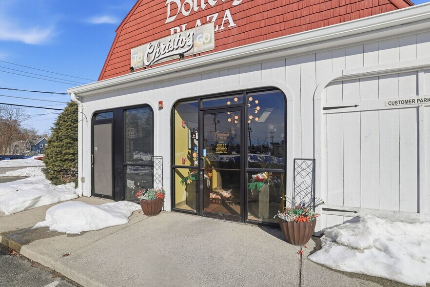More Photos Of 785 Bedford St, Whitman Freestanding For Sale