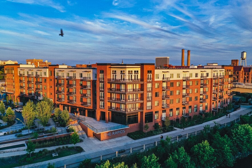 More Photos Of 1329 Front Ave, Columbus Specialty For Lease