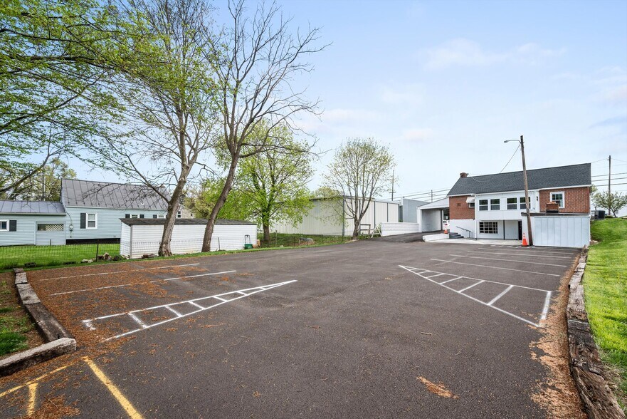 More Photos Of 2109 Valley Ave, Winchester Medical For Sale