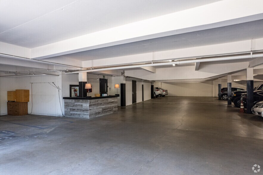 More Photos Of 10203 Santa Monica Blvd, Los Angeles Office For Lease