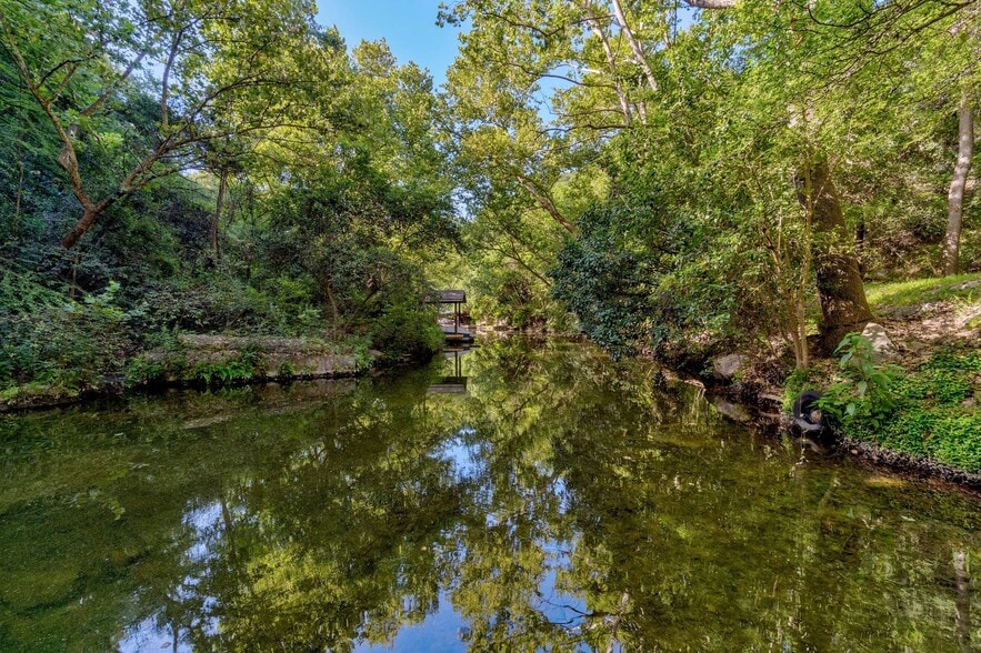 More Photos Of 1801 Westlake Dr, West Lake Hills Land For Sale