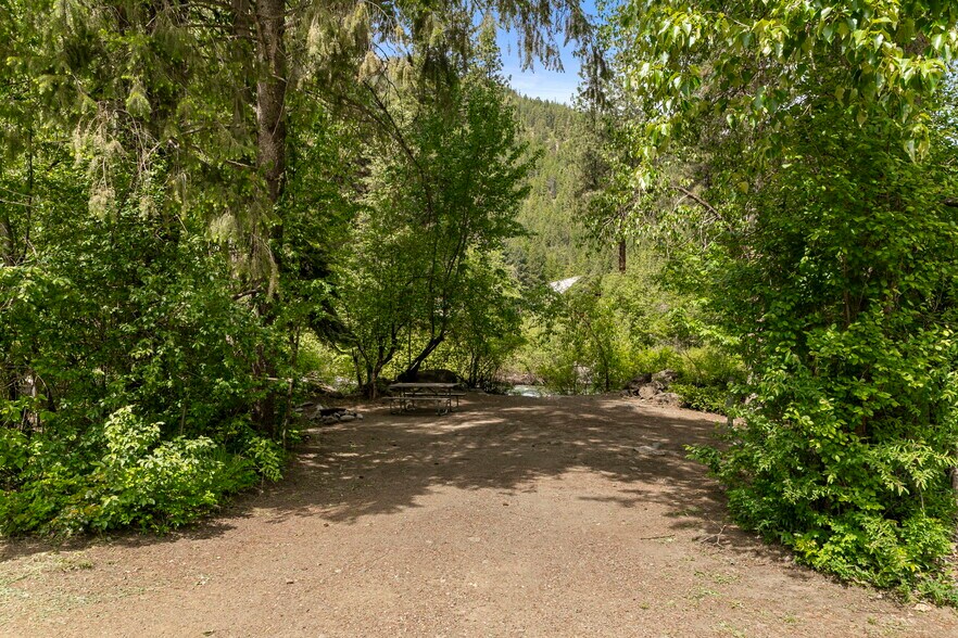 More Photos Of 3300 US Highway 97, Peshastin Specialty For Sale