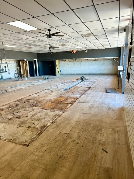 More Photos Of 4210-4228 Fm-517, Dickinson Unknown For Lease