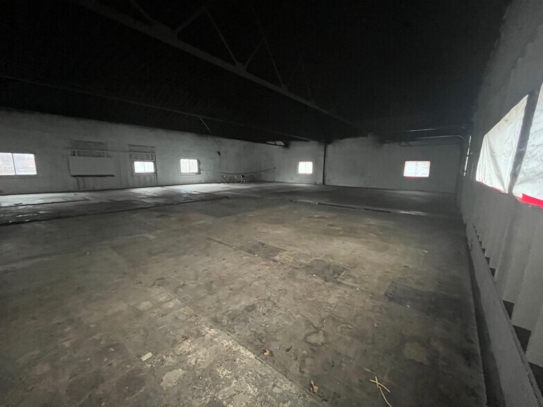 More Photos Of 113 N 1st St, West Branch Light Distribution For Lease