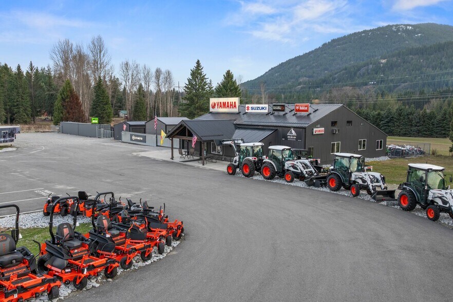 More Photos Of 478544 Highway 95 N, Sandpoint Warehouse For Sale