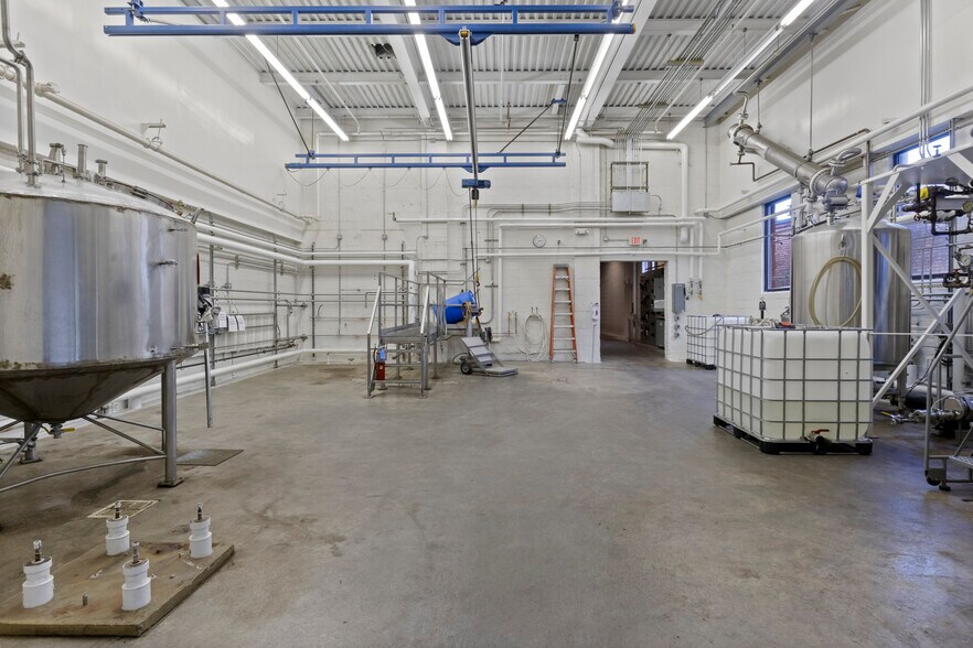 More Photos Of 86-88 White St, Rochester Manufacturing For Lease