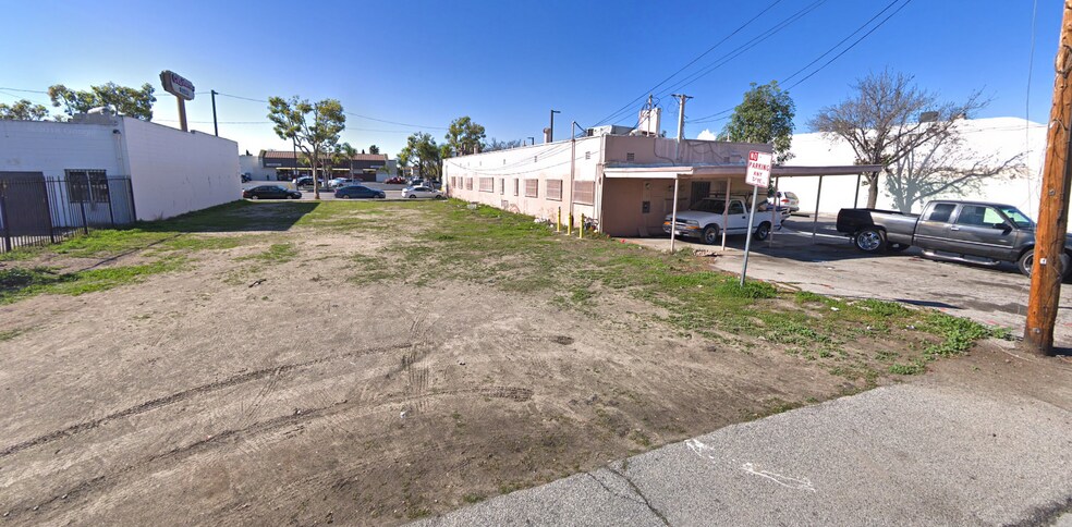 More Photos Of 3703-3709 Tweedy Blvd, South Gate Office For Sale