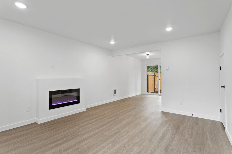 More Photos Of 3254 SE 90th Pl, Portland Apartments For Sale