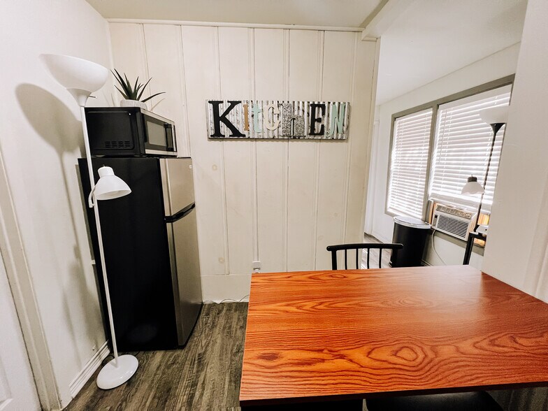 More Photos Of 319 W Main St, Bishop Multifamily For Sale