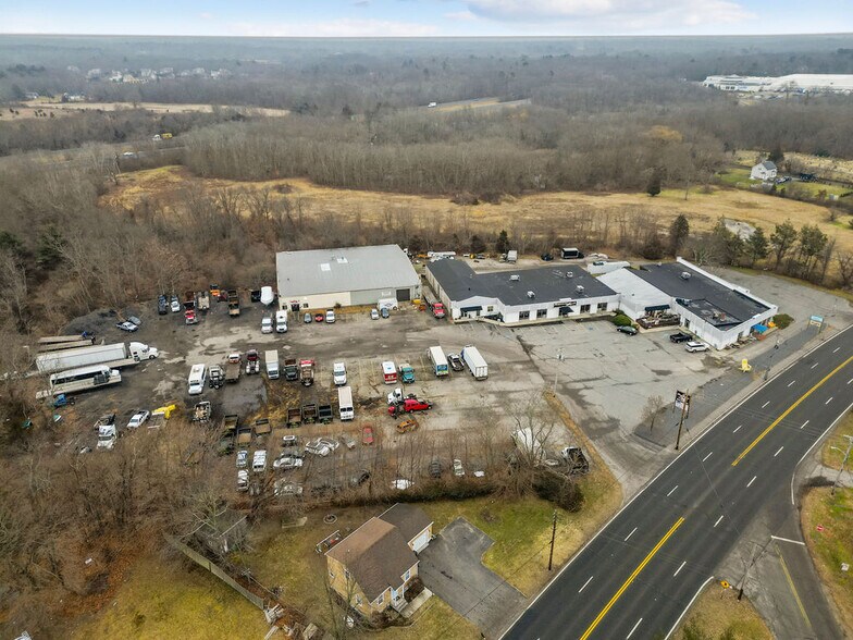 More Photos Of 2555 GAR Hwy, Swansea Showroom For Sale