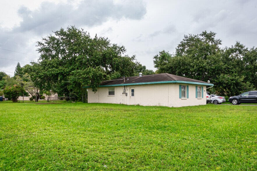 More Photos Of 4223 53rd Ave E, Bradenton Land For Lease