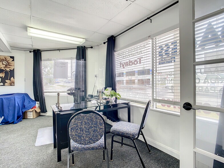 More Photos Of 315 Magnolia Ave, Auburndale Office Residential For Lease