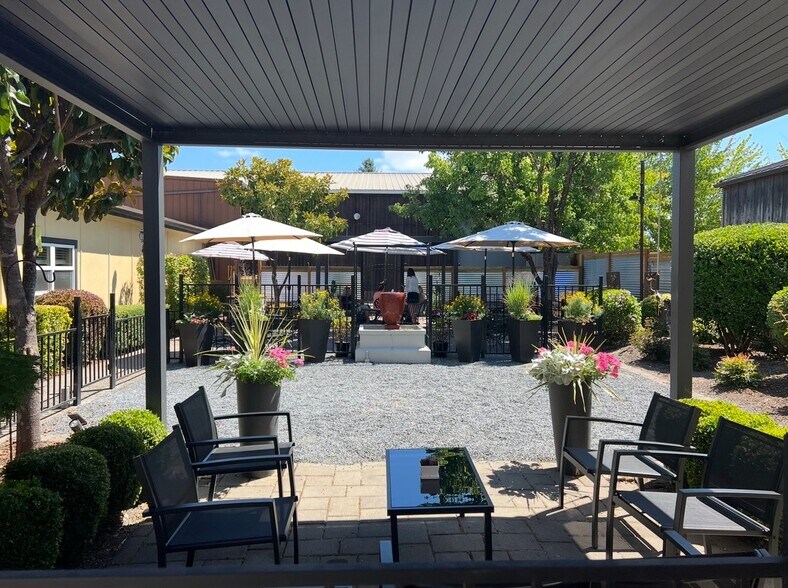 More Photos Of 258 N Kutch St, Carlton Storefront For Sale