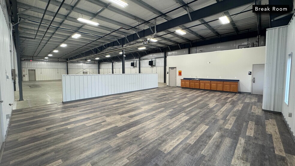 More Photos Of 2395 Rock Rd, Ashland Light Manufacturing For Sale