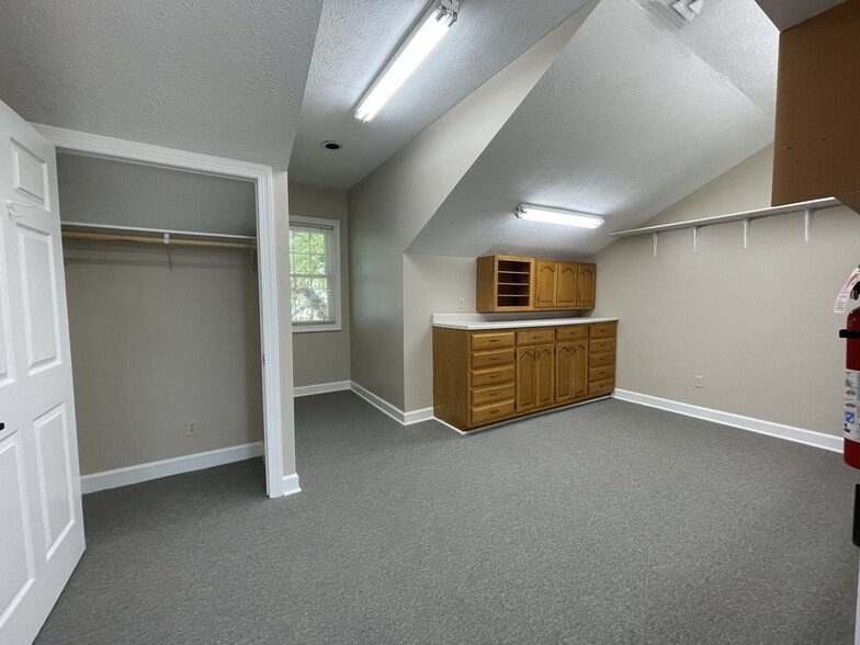 More Photos Of 1369 W Andrew Johnson Hwy, Morristown Medical For Lease