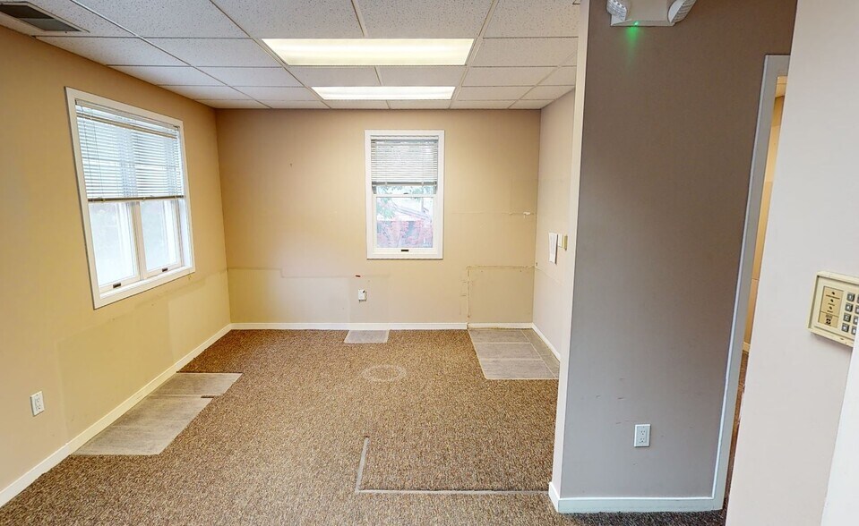 Primary Photo Of 424 W 5th St, Royal Oak Office For Lease