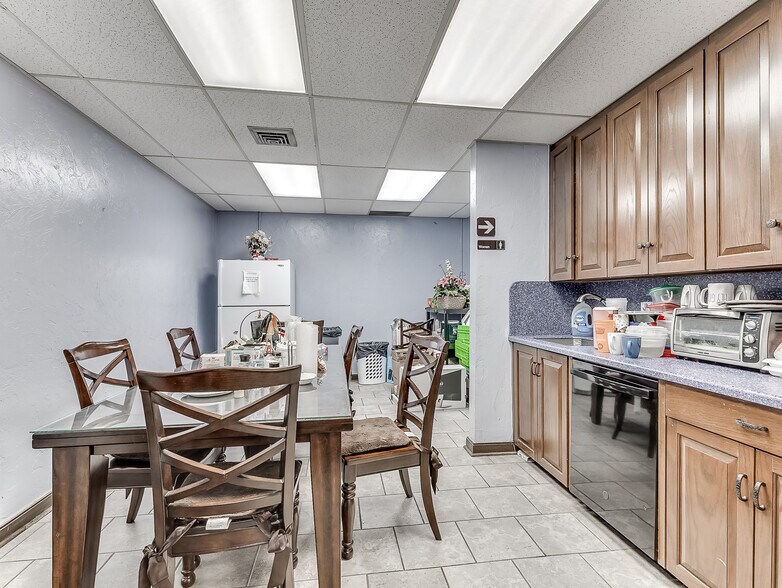 More Photos Of 325 Dean A Mcgee Ave, Oklahoma City Office For Sale