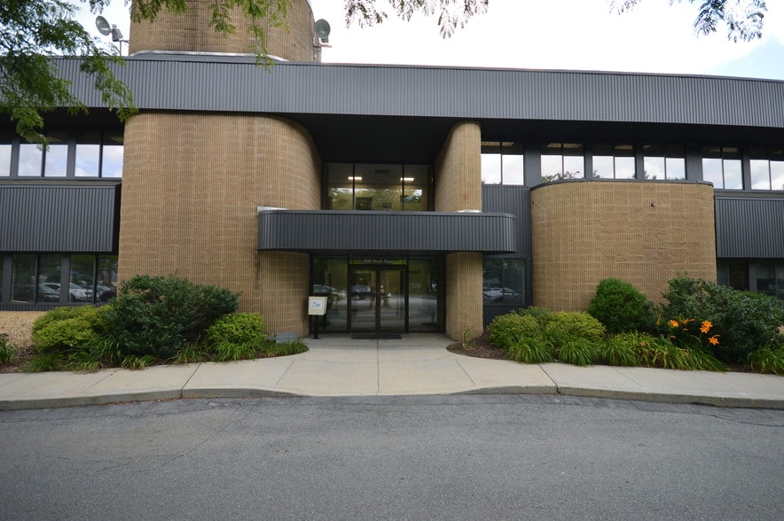 Primary Photo Of 2678 South Rd, Poughkeepsie Office For Lease