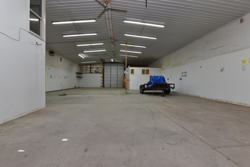More Photos Of 20643 Sussex Hwy, Seaford Warehouse For Lease