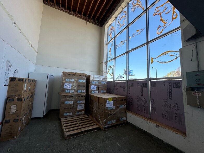 More Photos Of 511 W Franklin Blvd, Gastonia Storefront Retail Office For Sale