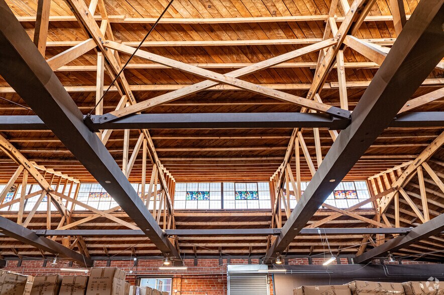 More Photos Of 540 S Crocker St, Los Angeles Industrial For Sale