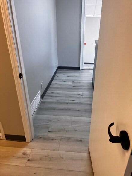 More Photos Of 1401 Applewood Dr, Dalton Medical For Lease