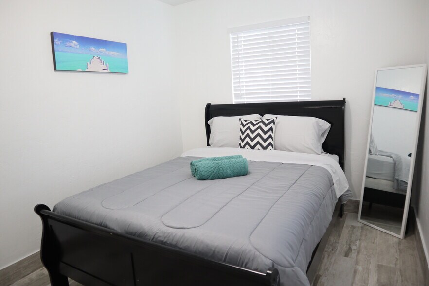 More Photos Of 101-107 Tacoma Ln, West Palm Beach Apartments For Lease