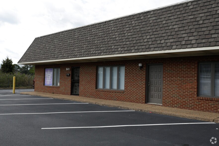 More Photos Of 5121 E Virginia Beach Blvd, Norfolk Light Distribution For Sale