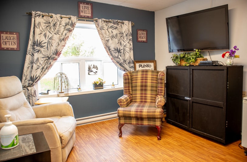 More Photos Of 111 West Mary St, Picton Assisted Living For Sale