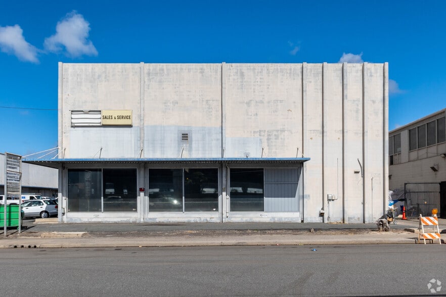 More Photos Of 2688 Kilihau St, Honolulu Warehouse For Lease