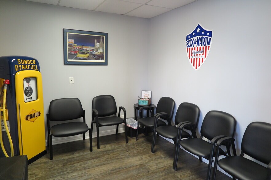 More Photos Of 11 W US Highway 6, Peru Auto Dealership For Sale