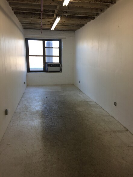 More Photos Of 605 E 132nd St, Bronx Flex For Lease