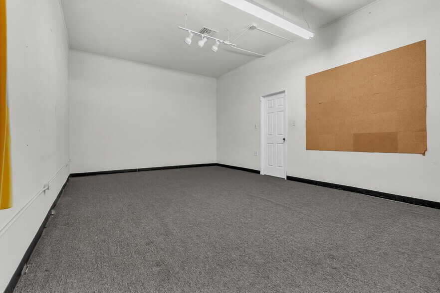 More Photos Of 9707 Flower St, Bellflower Religious Facility For Lease