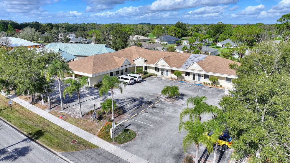 Primary Photo Of 4840-4852 Sun N Lake Blvd, Sebring Medical For Lease