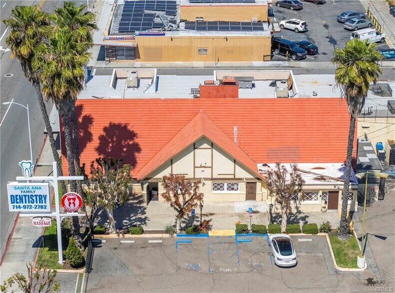 More Photos Of 1317-1319 N Main St, Santa Ana Storefront Retail Office For Sale