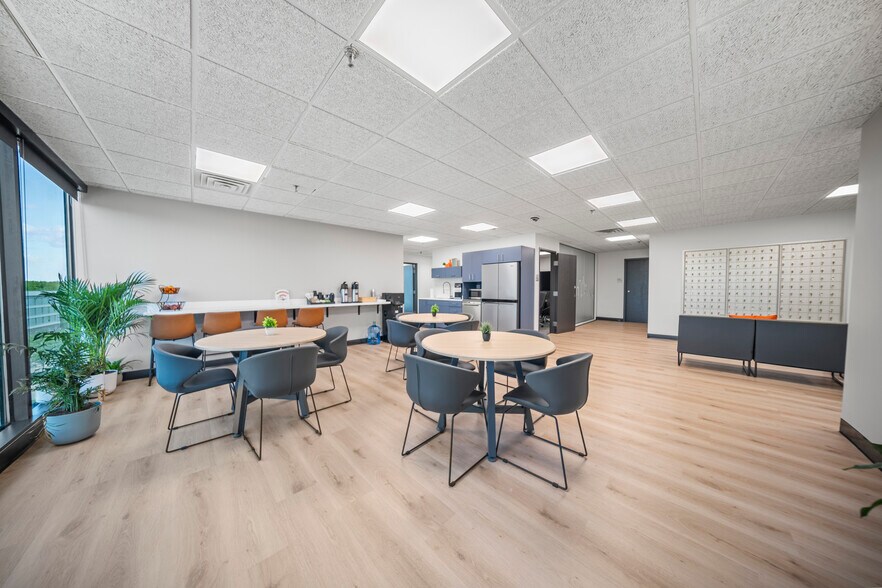 More Photos Of 4807 Rockside Rd, Independence Coworking Space