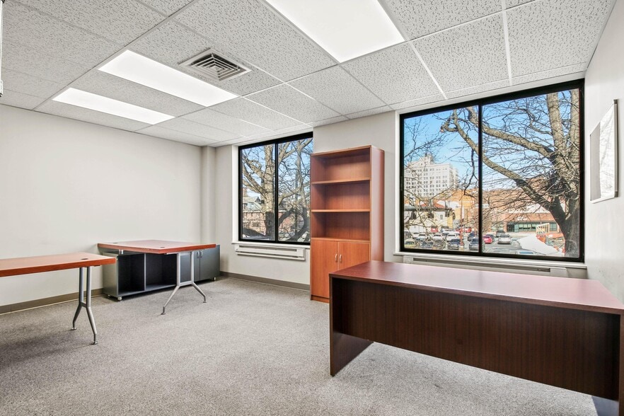More Photos Of 10 W Northampton St, Wilkes-Barre Storefront For Sale